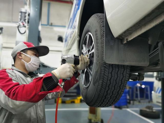 抗擊疫情，一汽豐田“夢之隊”一夜集結，為120急救用車保駕護航